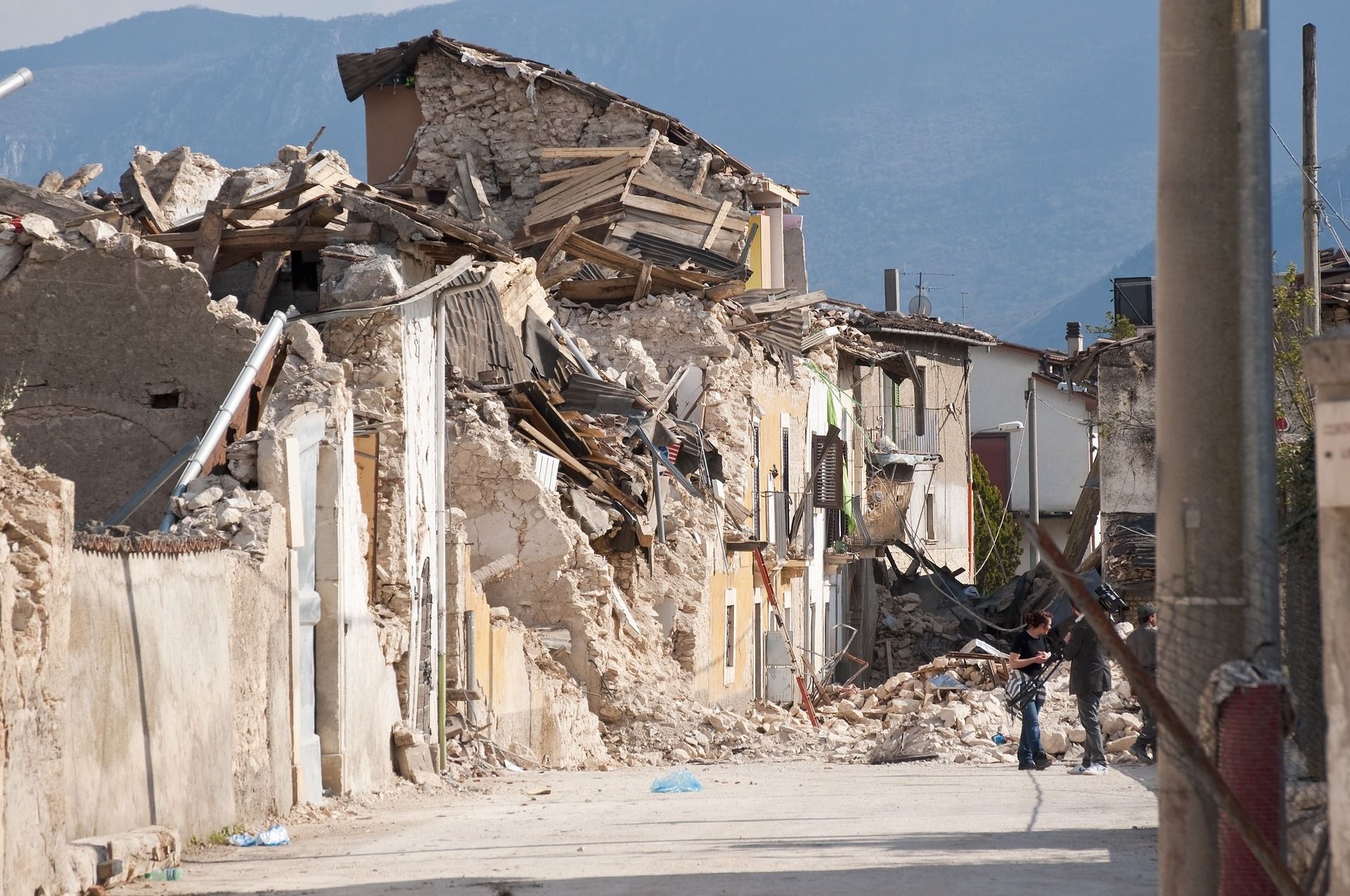 梦见建筑工地房子倒塌_工地倒塌房子建筑梦见房子塌了_梦见工地房屋倒塌